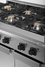Cuisinière professionnelle à gaz 6 feux avec placard Unninox G70C30K