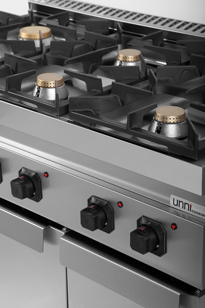 Cuisinière professionnelle à gaz 6 feux avec placard Unninox G70C30K