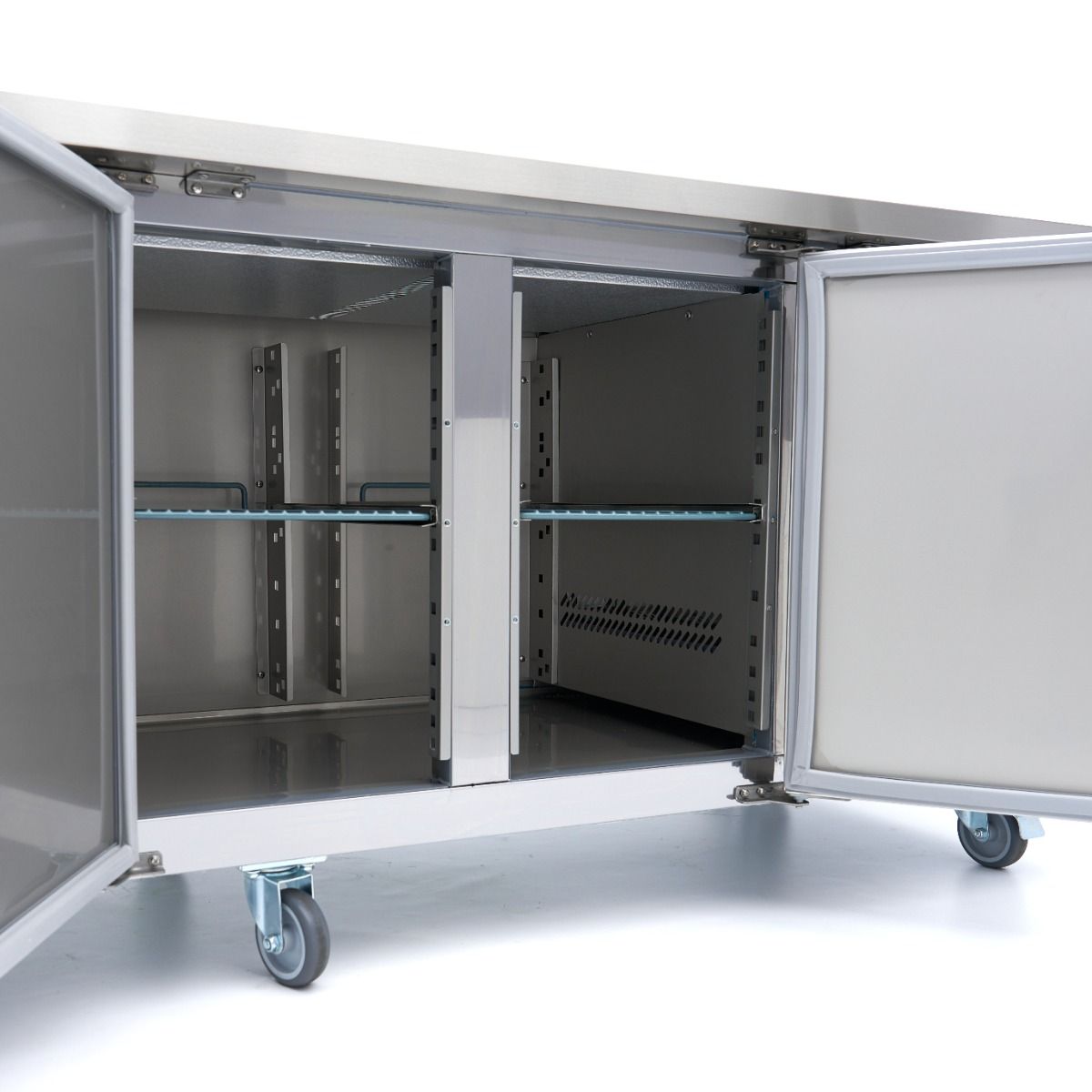 Réfrigérateur de comptoir - 223 cm - 4 portes – Maxima 09400408