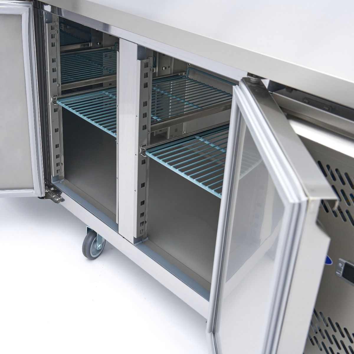 Réfrigérateur de comptoir - 223 cm - 4 portes – Maxima 09400408