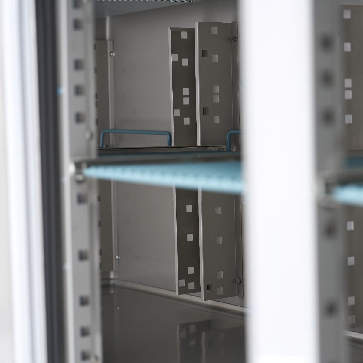 Réfrigérateur de comptoir - 223 cm - 4 portes – Maxima 09400408