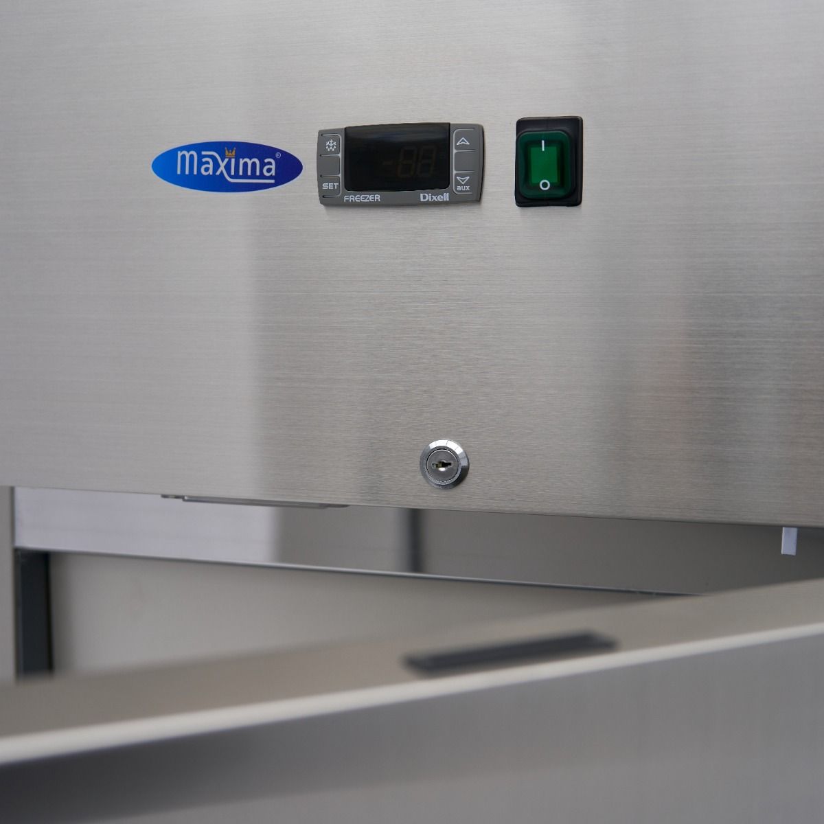 Congélateur - 600 L - 3 étagères réglables (2/1 GN) - acier inoxydable - sur roulettes – Maxima 09400007