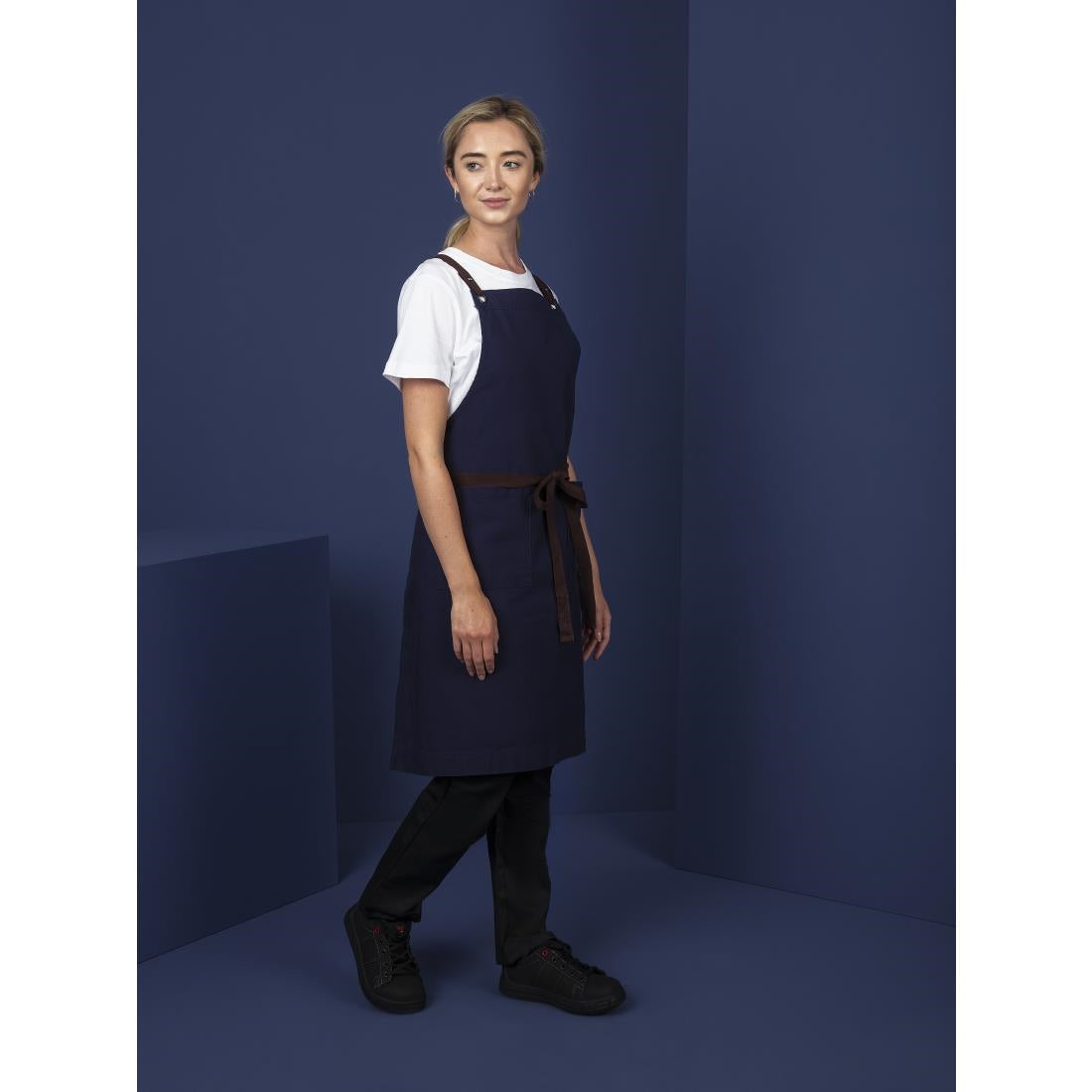 Tablier bavette en coton Southside bleu marine — BB686