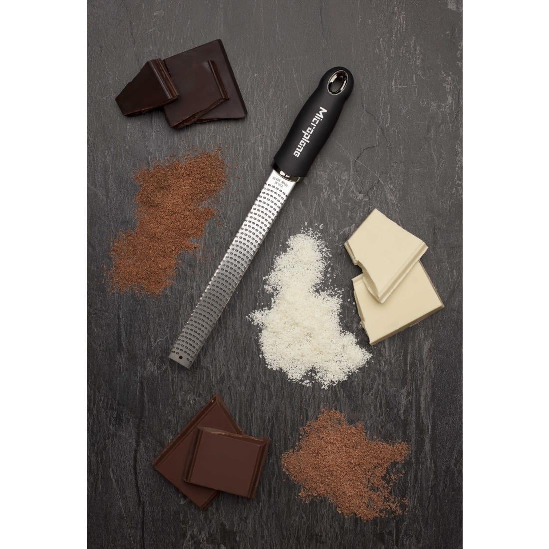 Zesteur et râpe Microplane Premium noir — CP445