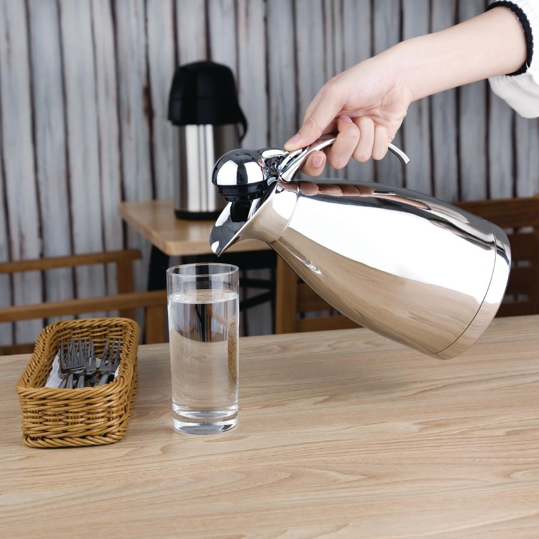 Pichet isotherme Olympia couvercle à charnière 1,5L — DL168