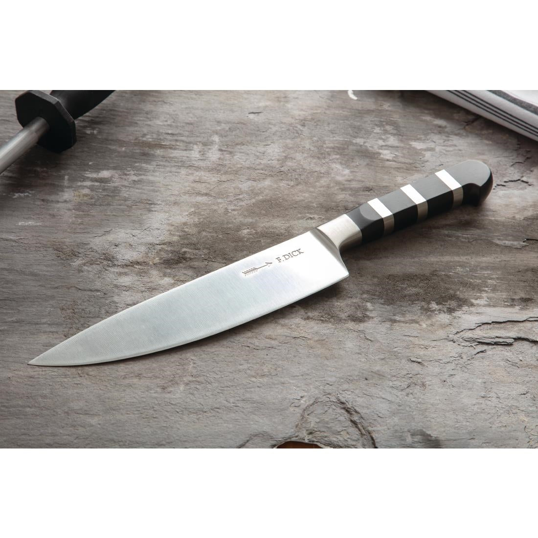 Couteau de cuisinier Dick 1905 215mm — DL319