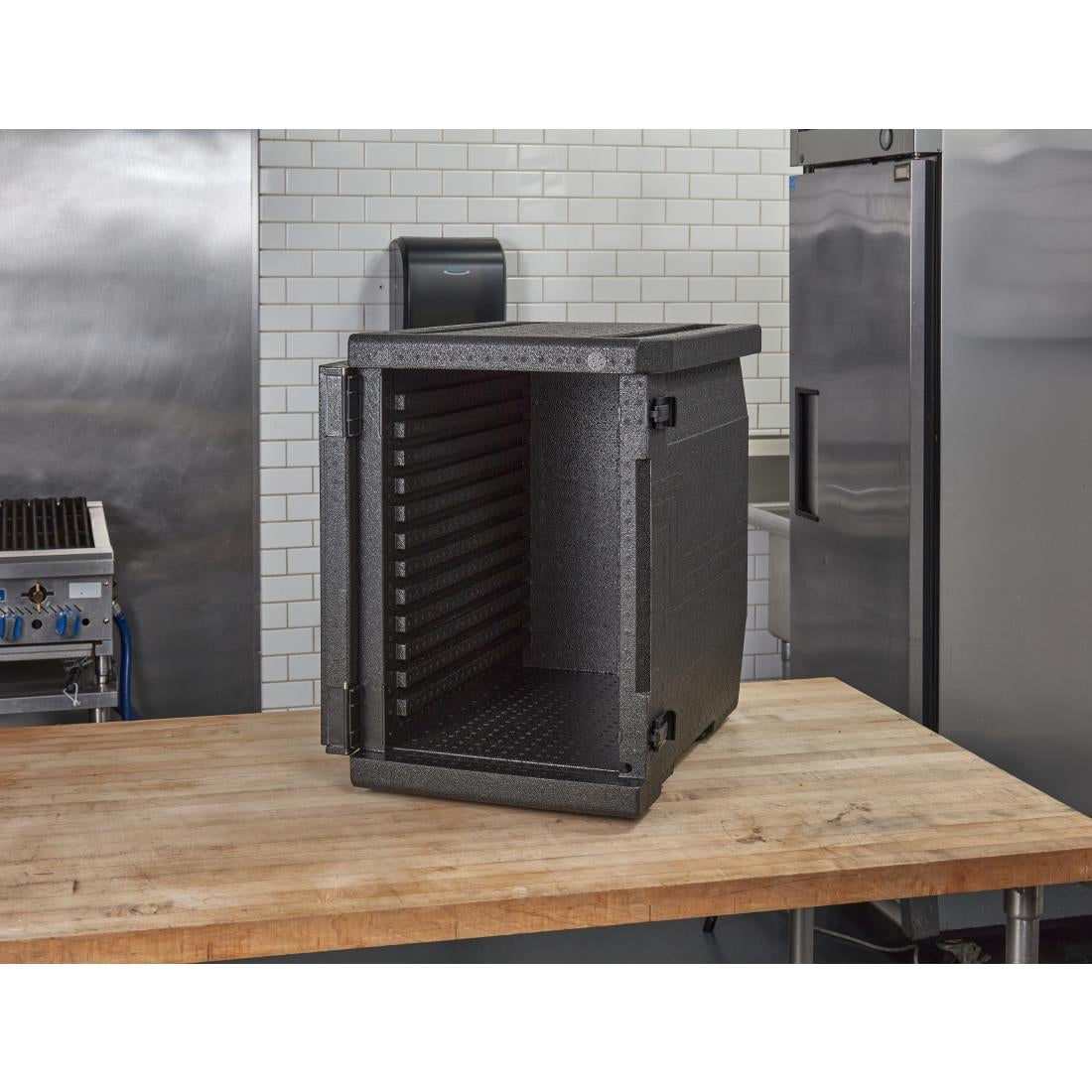 Conteneur EPP à chargement frontal GN 1/1 Cambro 86L — DW565
