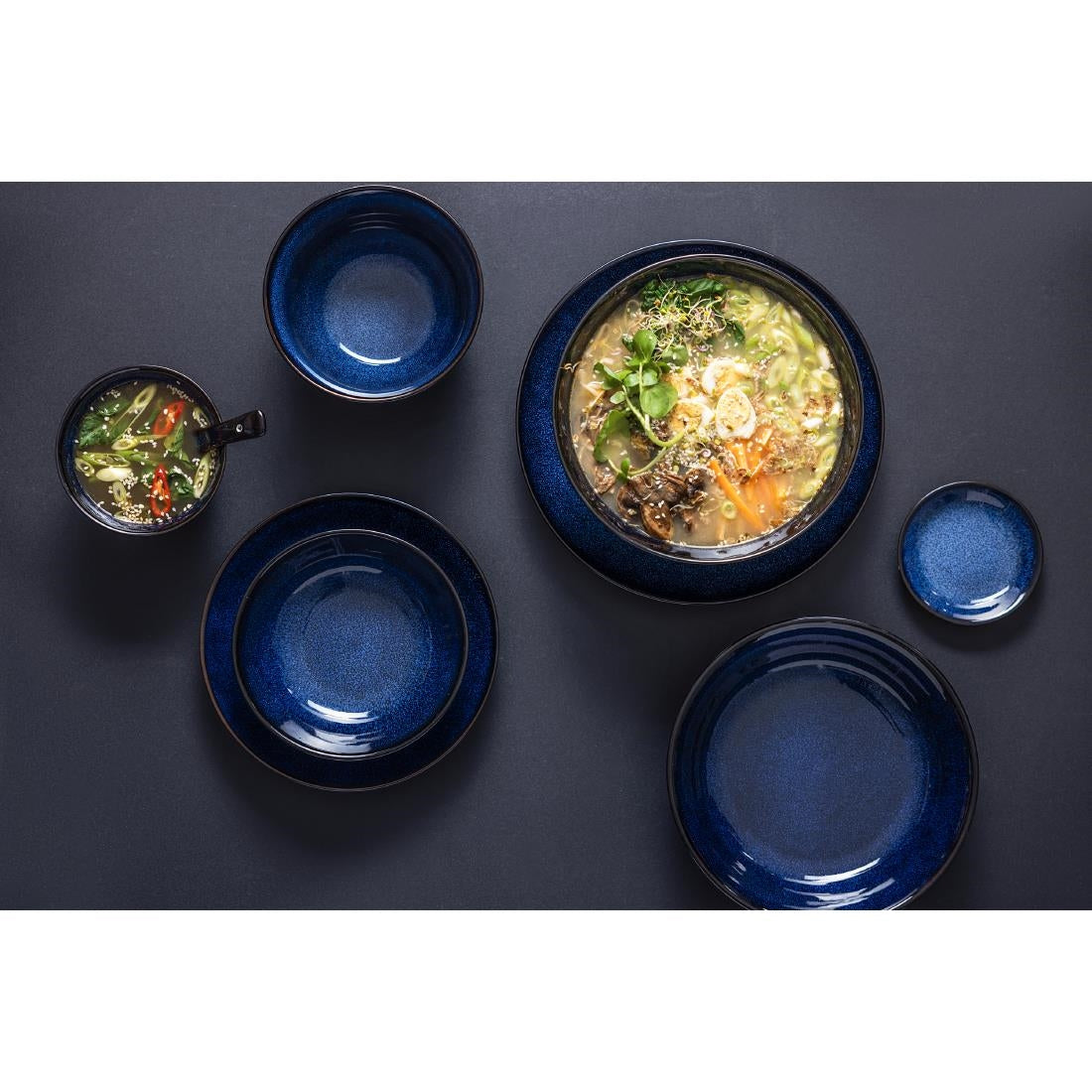 Bols plats Olympia Luna bleu nuit 210 mm (lot de 4) — DZ773