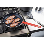 Poêle aluminium antiadhésive Teflon Platinum Plus Hygiplas avec manche rouge 280mm — HT966