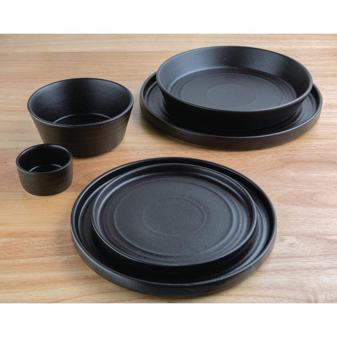 Bols plats ronds texturés Olympia Cavolo noirs 143mm (lot de 6) — FD906