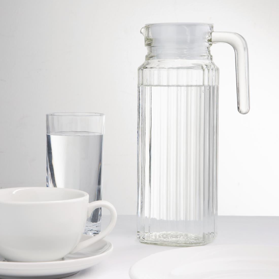 Pichet rainuré en verre Olympia (lot de 6) — GF922