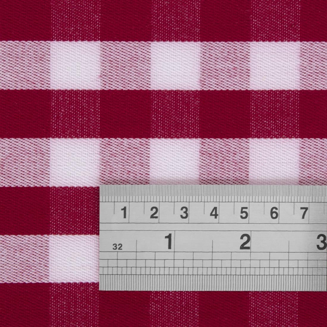 Nappe carrée à carreaux rouges en polyester Mitre Comfort Gingham 890 x 890mm — HB581