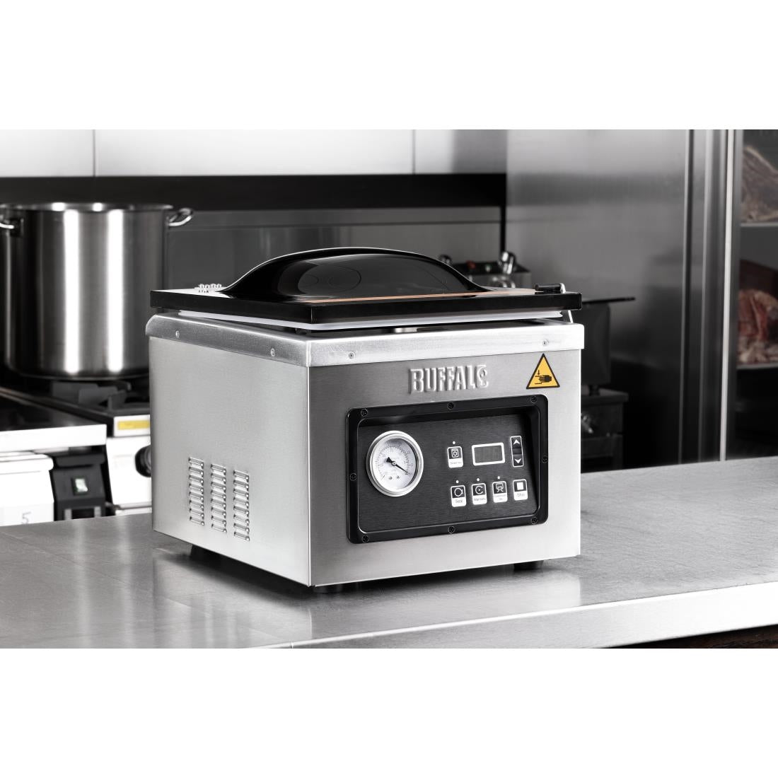 Machine de mise sous vide avec chambre et pompe à huile Buffalo 9L — HT497