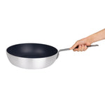 Sauteuse antiadhésive en aluminium Vogue Teflon Platinum Plus 320mm — HT989