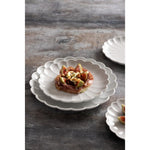 Assiettes festonnées Olympia Bloom blanches 276 mm (lot de 4) — JB395
