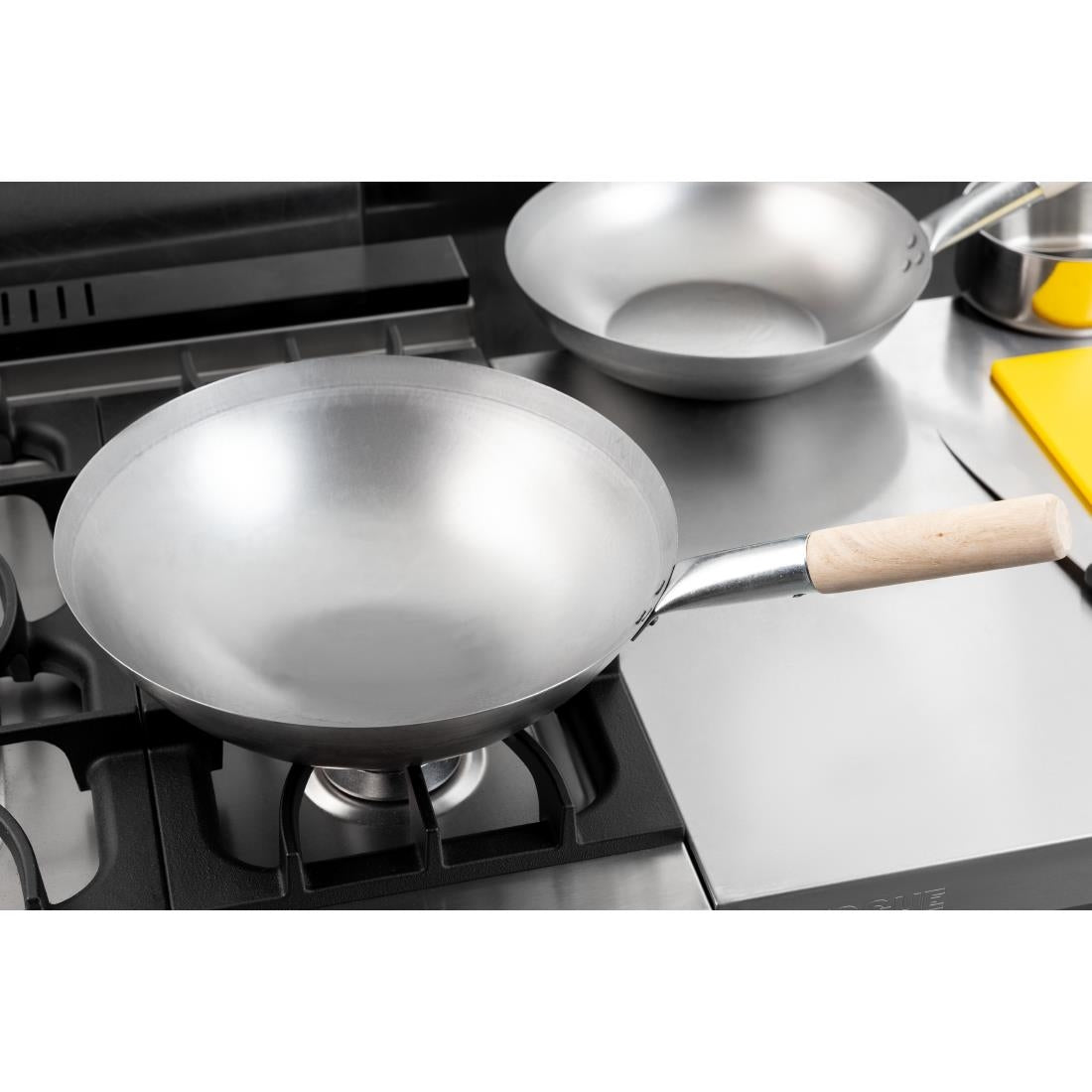 Wok conique en acier doux Vogue 356mm — K299