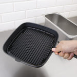 Poêle grill en fonte Vogue rainurée — M653