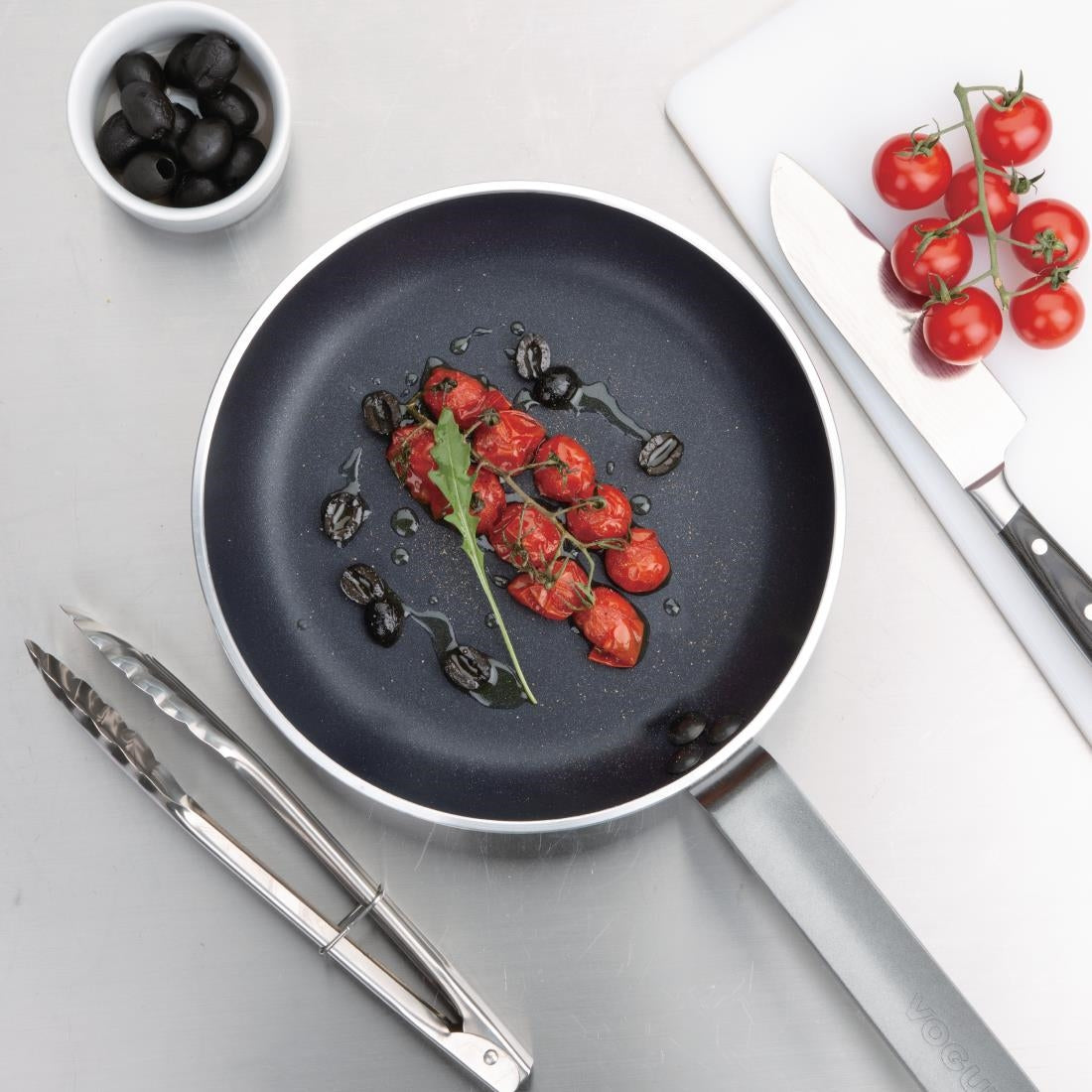 Poêle antiadhésive en aluminium Vogue Teflon Platinum Plus 240mm — HT978