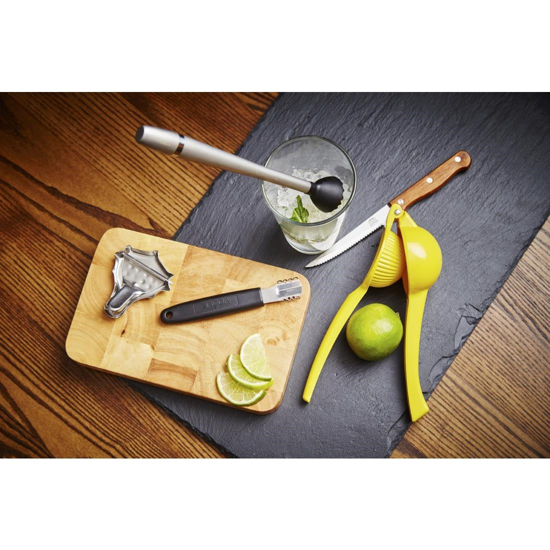 Planche à découper rectangulaire en bois Vogue 230 x 150mm — C461